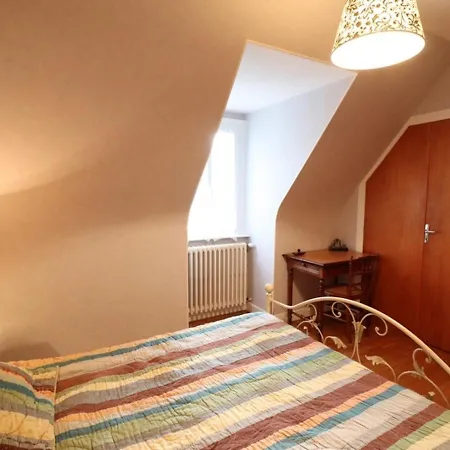 Holiday home Maison Renovee A Avec Grand Jardin, Proche De Salers Et Du Puy Mary - 8 Pers. - Fr-1-742-411 *